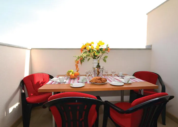 Beautiful In With Swimming Pool *